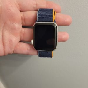 AppleWatch Series 3 SE